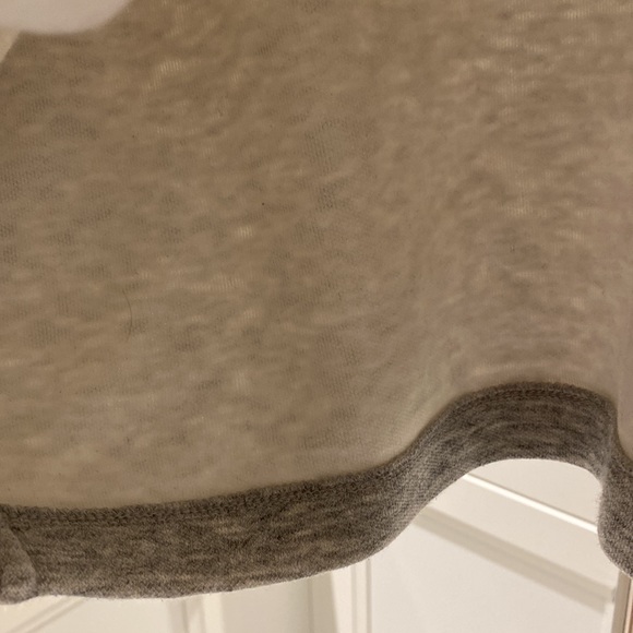 Uniqlo crop top - Picture 7 of 7